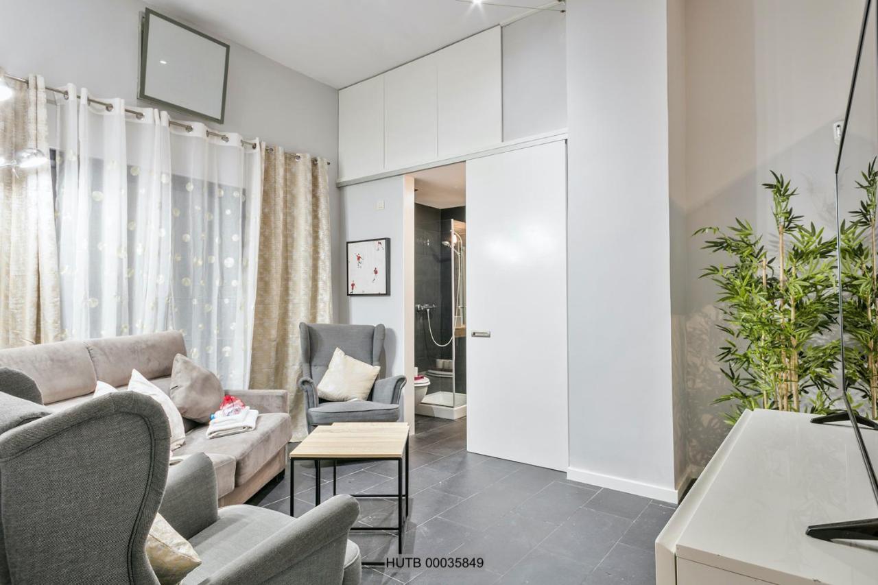 Alcam Futbol Apartment Barcelona Luaran gambar