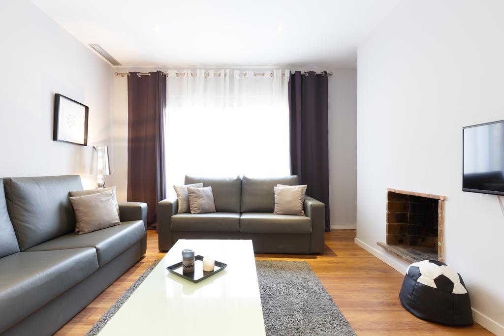 Alcam Futbol Apartment Barcelona Luaran gambar