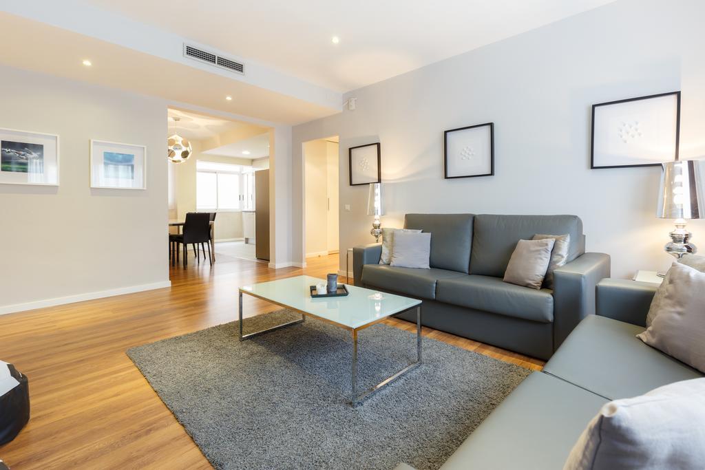 Alcam Futbol Apartment Barcelona Luaran gambar